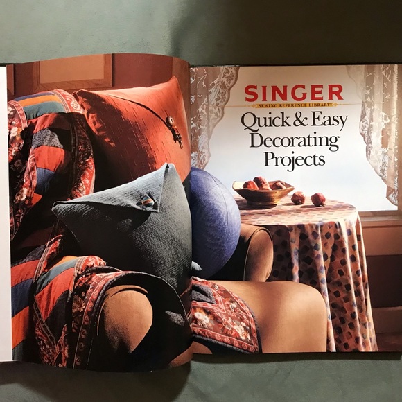 SINGER Quick & Easy Decorating Projects HARDCOVER - Picture 2 of 6